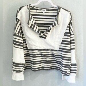 BKE Buckle Boho Western Distressed Beachy Oversized V Neck Neutral Top